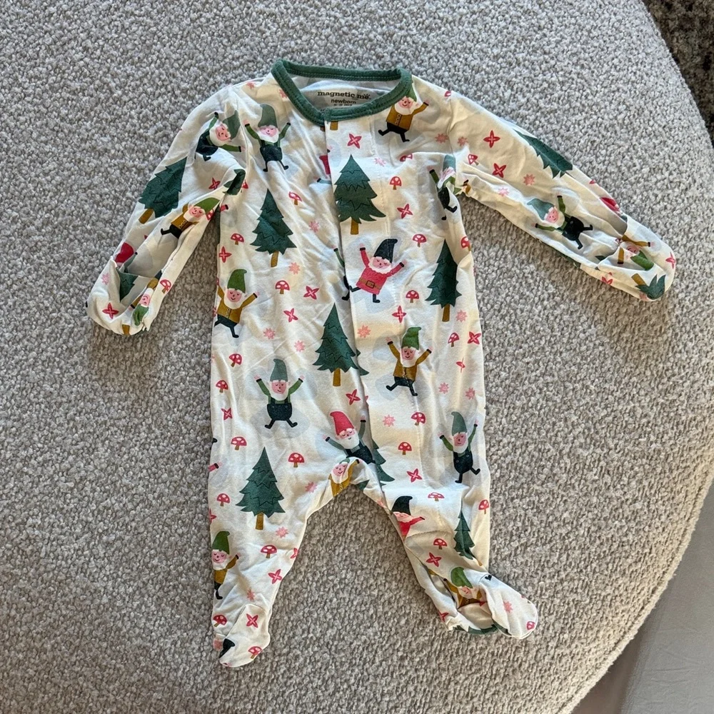 Magnetic Me Cream Holiday Elf Footed Pajamas with Green Trim